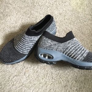 ladies sneakers